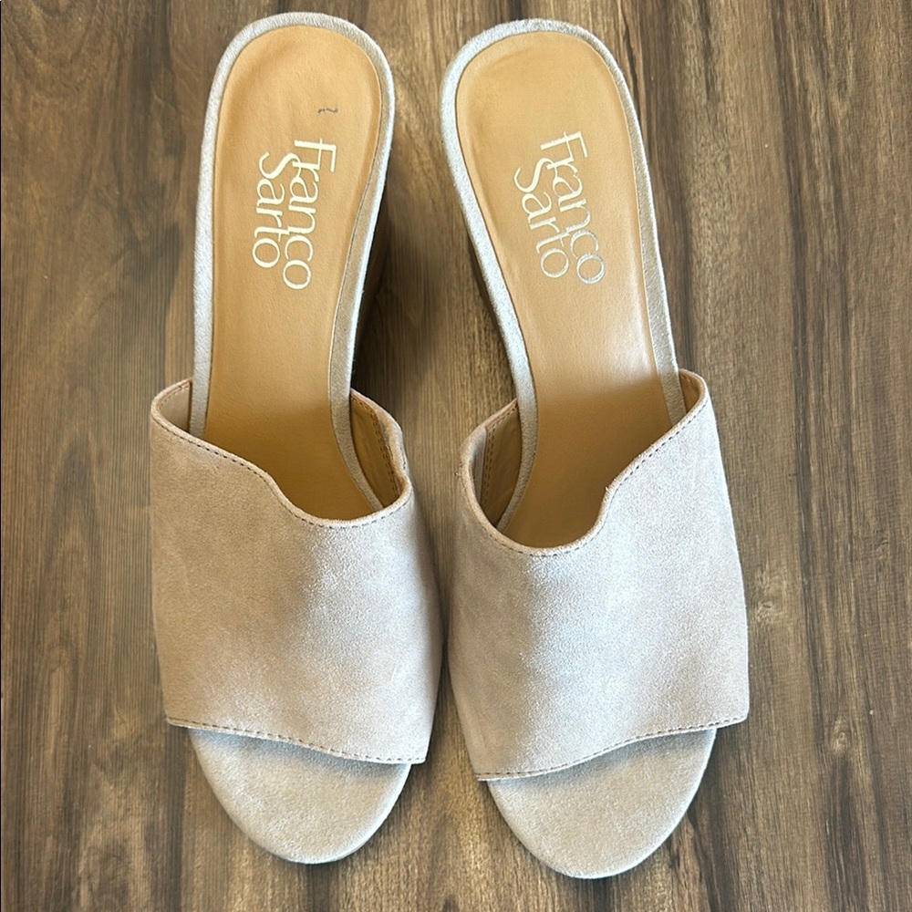 Franco Sarto Women's Cream Slide Sandals